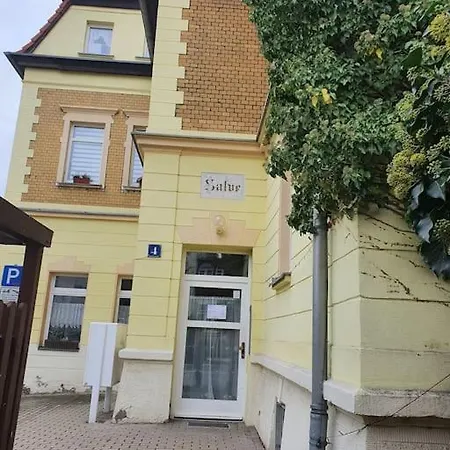 Direkt Am Kurpark Mit Gradierwerk Solestadt * Bad Durrenberg